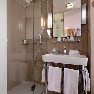 Habitación Contigua
